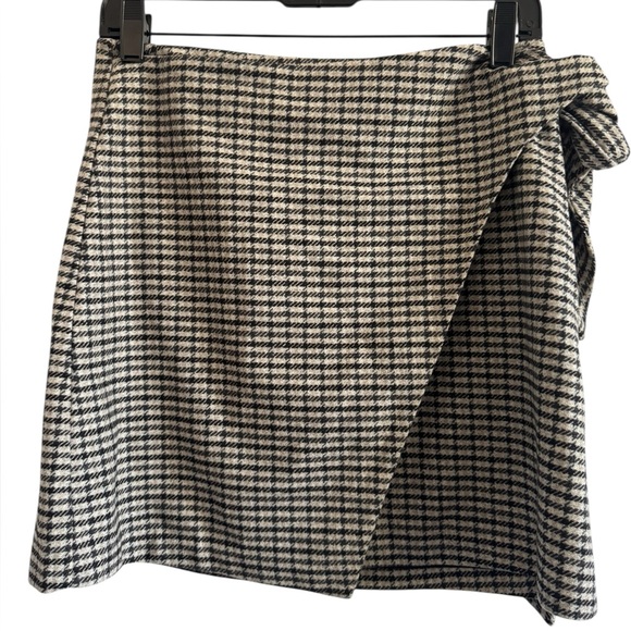 Aritzia Wilfred Dorine Front Wrap Wool Cashmere Blend Plaid Mini Skirt Size 6 - Picture 2 of 8